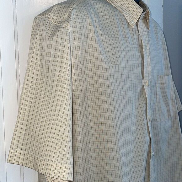 Eddie Bauer yellow & blue check wrinkle resistant cotton short sleeve shirt - Picture 6 of 9